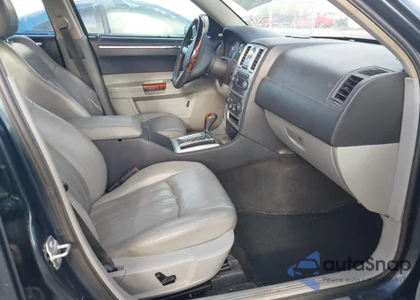 2007 Chrysler 300C z USA, uszkodzony, nr VIN 2C3KA63H87H747219